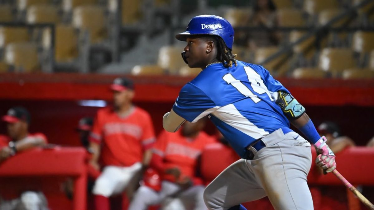 El novato Jesús Madé pega de jonrón en apertura del béisbol invernal