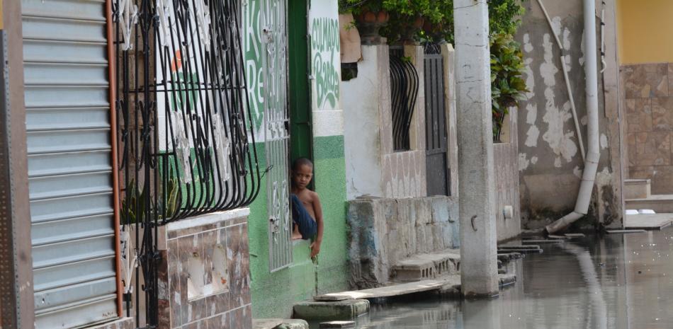 Más de 2,300 personas y 590 viviendas sufren los estragos de las recientas lluvias en el país